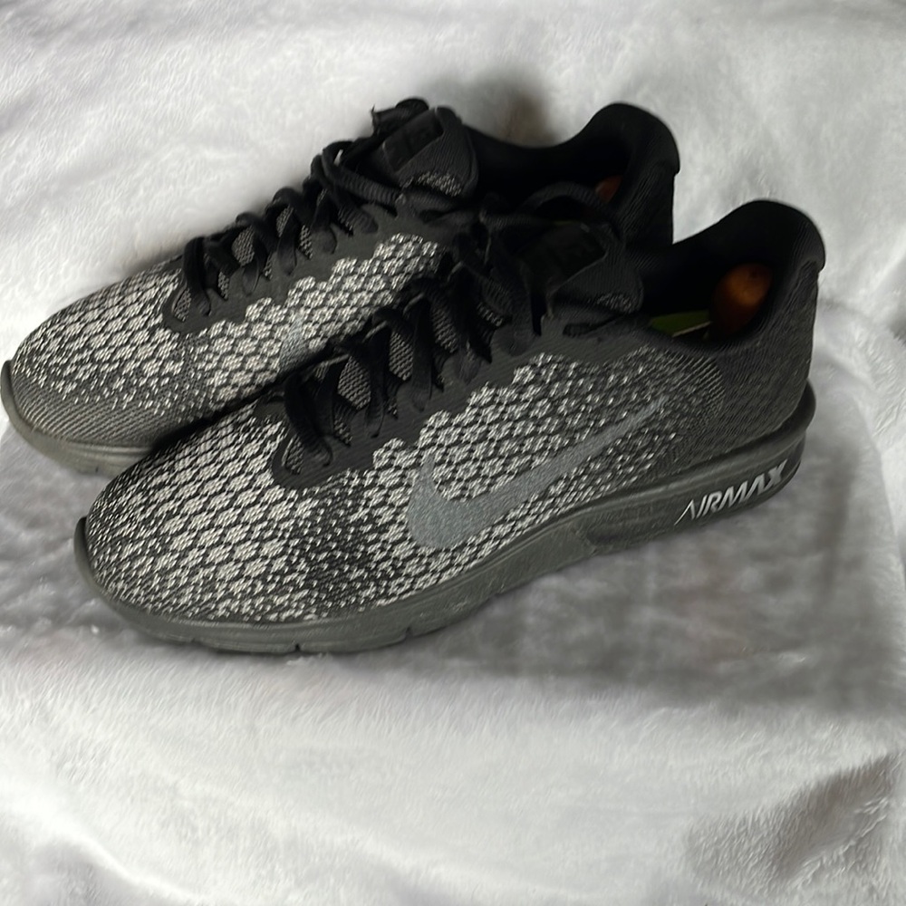 Nike Air Max Sequent 2